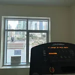 Spacious 2 Bed Apt Marina-Near Metro