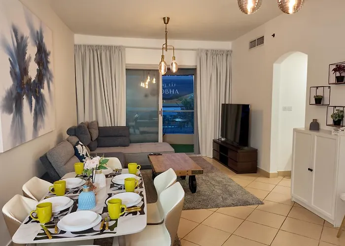 Spacious 2 Bed Apt Marina-Near Metro