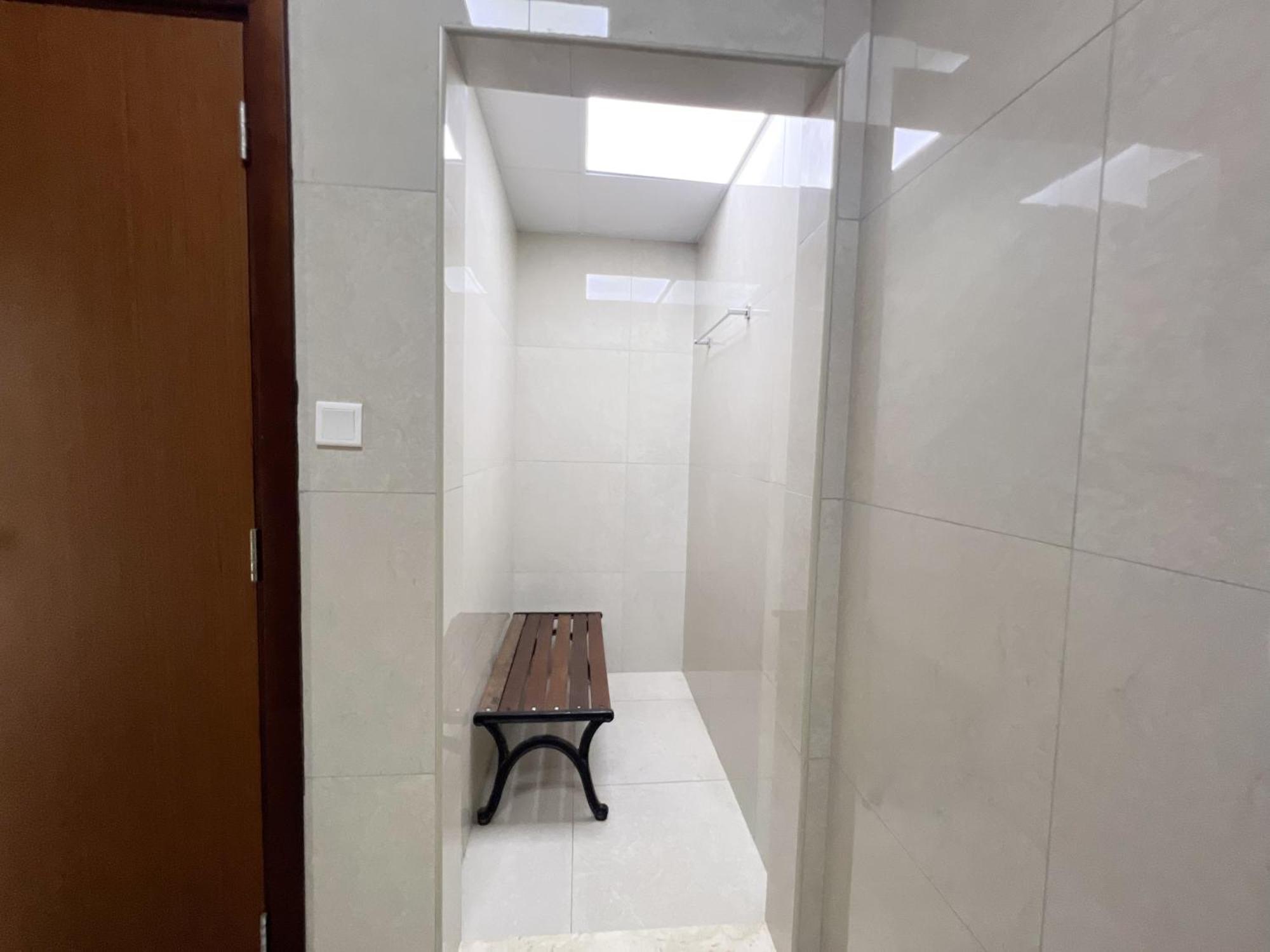 Spacious 2 Bed Marina-near Metro *